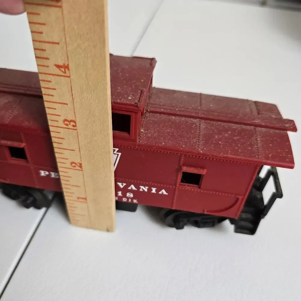 Vintage Lionel Pennsylvania Railroad Caboose Eastern Division Red Model Train